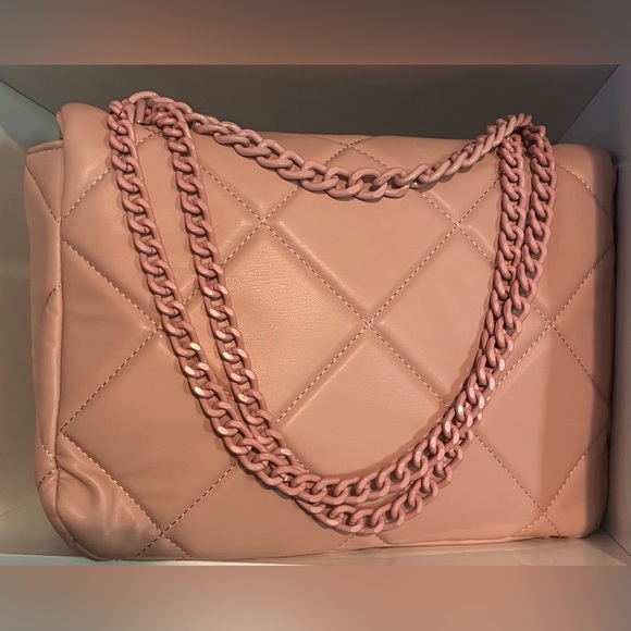 PINK Gilda Paris Large Quilted Bag - Picture 3 of 5